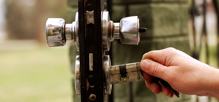 front door latch repair Lawndale